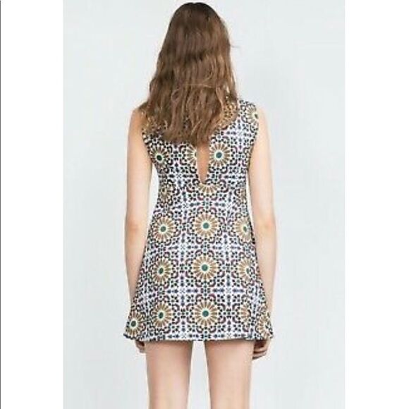 ZARA TILE PRINTED GEOMETRIC ECRU SLIT BACK MINI DRESS - Picture 12 of 14